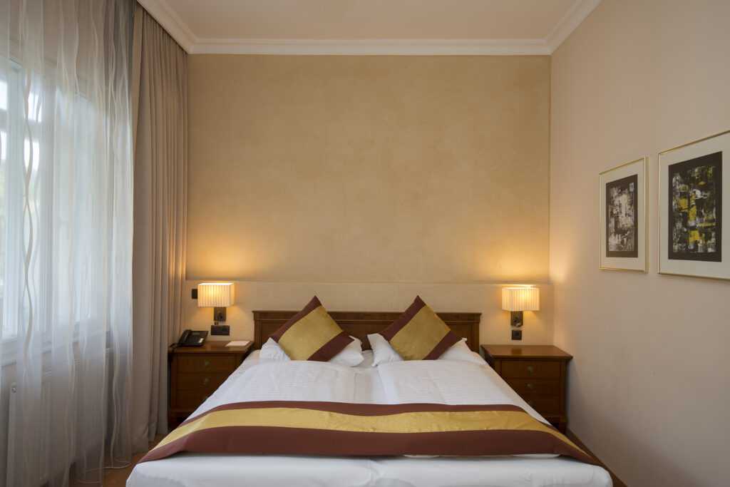 Hotel Sacher Baden - Double Room with Balcony 03 - 1