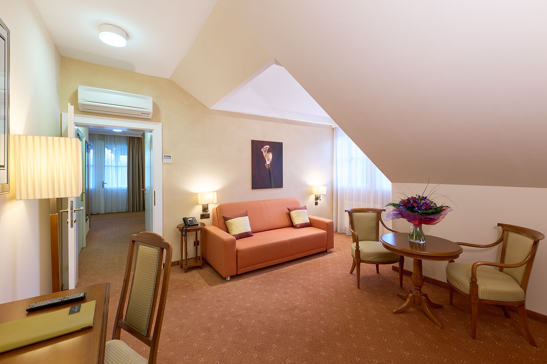 Hotel Sacher Baden - KT 20240304 040 Junior Suite Classico Wohnzimmer - 3